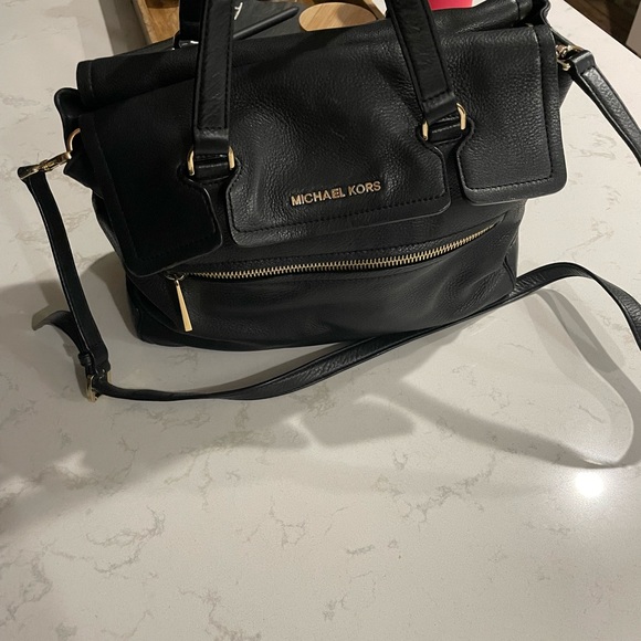 Michael Kors Mackenzie Large Tote - Picture 6 of 6